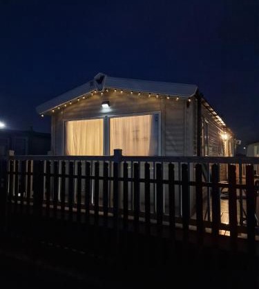 Beautiful sea front lodge with stunning sea views