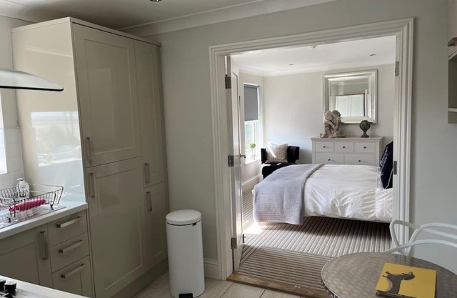 Beautiful Seafront Studio Apartment