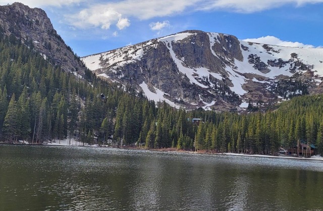 Beautiful secluded Family Home located in the heart of the Rocky Mountains