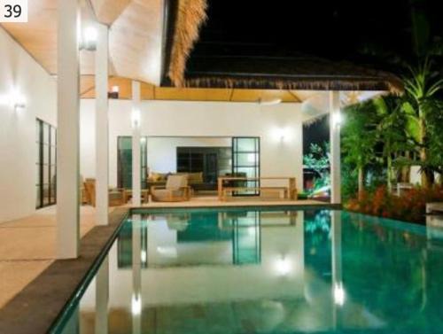 Beautiful secluded standalone villa with private pool