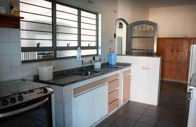 Beautiful site and super well located, almost next to the Catarina shopping center in condo