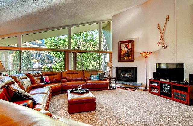 Beautiful Spacious 2 Bedroom 2 Bathroom Condominium