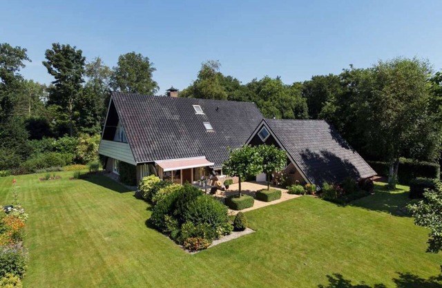 Beautiful spacious detached family home in a wooded area