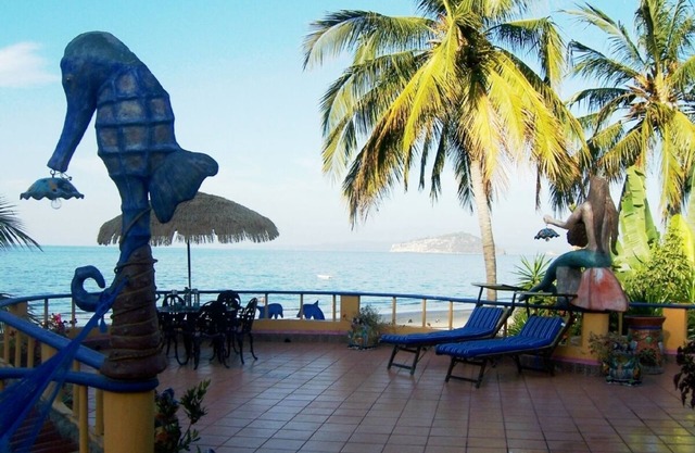 Beautiful Spacious Suite with Large Terrace with Spectular View on a Sandy Beach