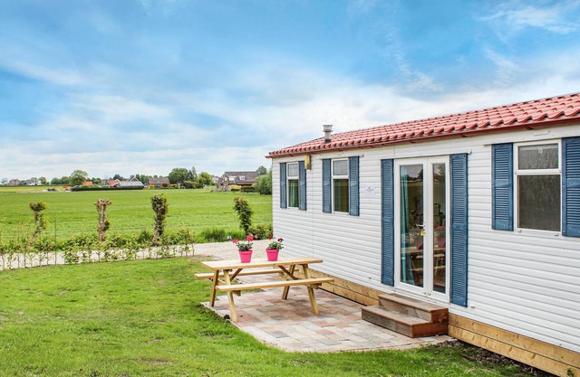 Beautiful (sta)caravan in Woubrugge