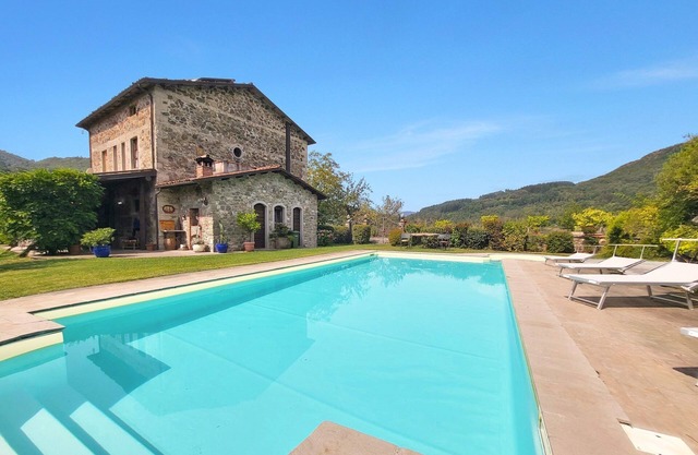 Beautiful Stone Farmhouse, With Large Private Pool And Great views! WIFI