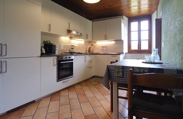Beautiful stone house in Tuscany. Pets allowed.