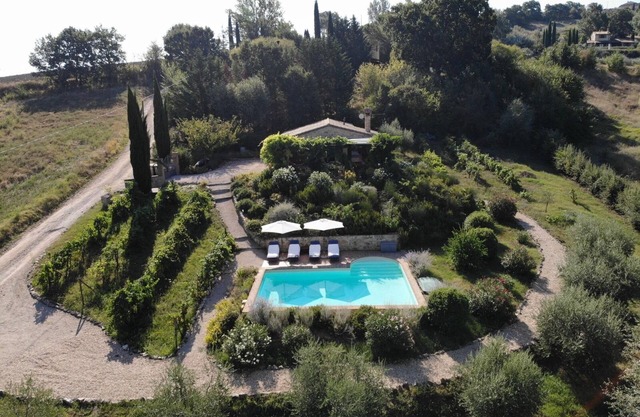 Beautiful stone villa near Todi with private pool in stunning hillside setting