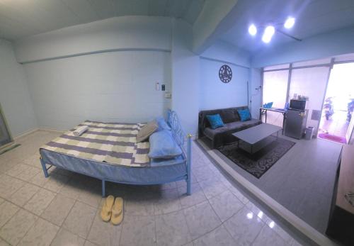 Beautiful Studio Apartment with nice living room with WiFi