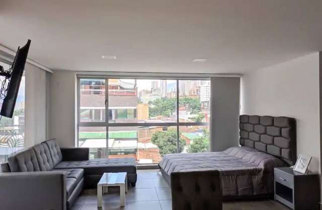 Beautiful Studio With Nice Views in Poblado 401