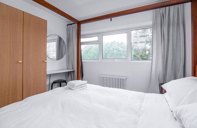 Beautiful Stylish Two Bedroom Apartment in Epsom!