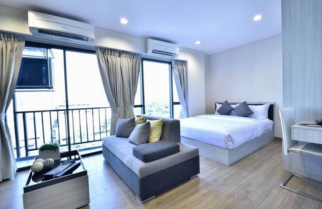 Beautiful Superior room in Ekkamai soi19