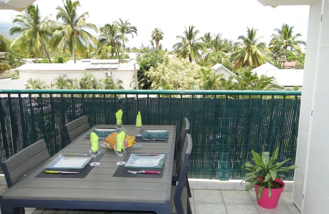 Beautiful T2 apartment Clear view between sea and mountain near the lagoon