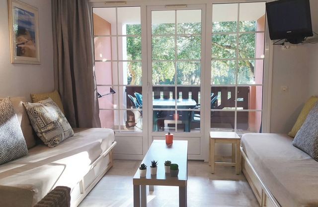 Beautiful T2 30m2 with swimming pool on the golf course of Moliets