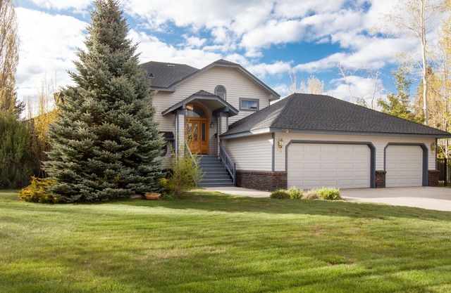Beautiful, Tahoe Keys Home- Winter Specials close to 3 major Tahoe ski resorts.