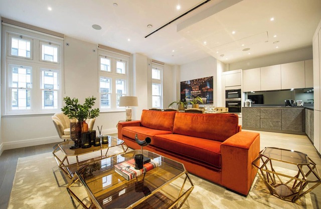 Beautiful Three Bed apartment walking distance to Covent Garden