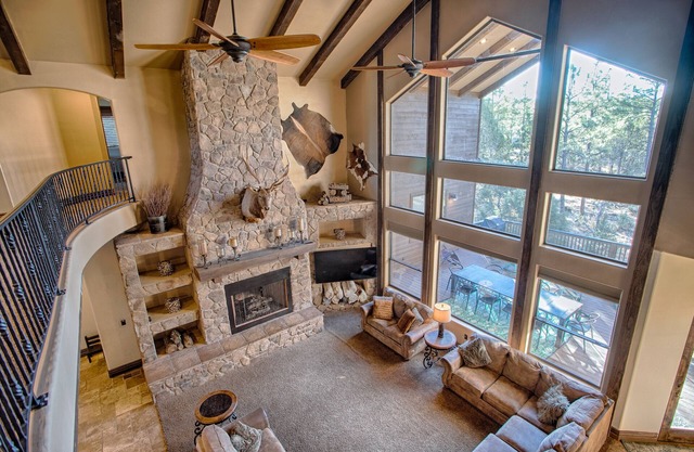 Beautiful Torreon Cabin Retreat in the Pines -20+