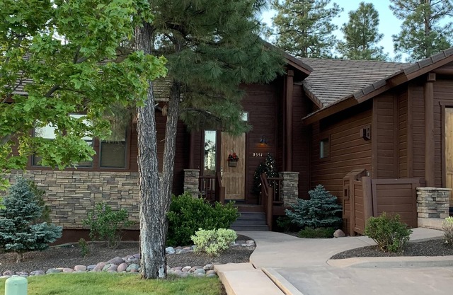 Beautiful Torreon Lodge on 18th Fairway with Golf Privileges