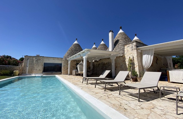 BEAUTIFUL TRULLO WITH SWIMMING POOL IN THE OSTUNI COUNTRYSIDE