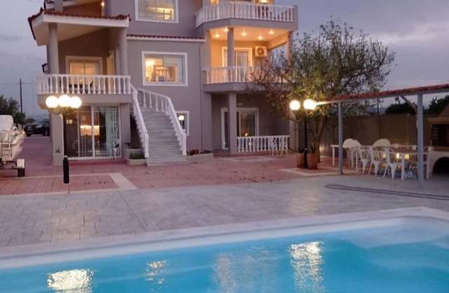 Beautiful Tuscan Villa with pool amongst the vineyards and olive trees.