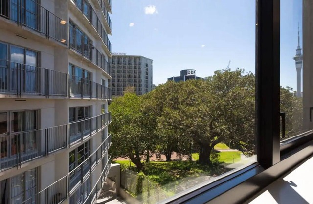 Beautiful Two Bedroom Apartment Next To Myers Park