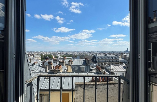 Beautiful, typically Parisian apartment near Sacré-Coeur with panoramic view of Paris
