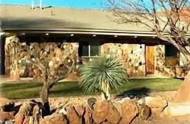 Beautiful unique Home away from home!