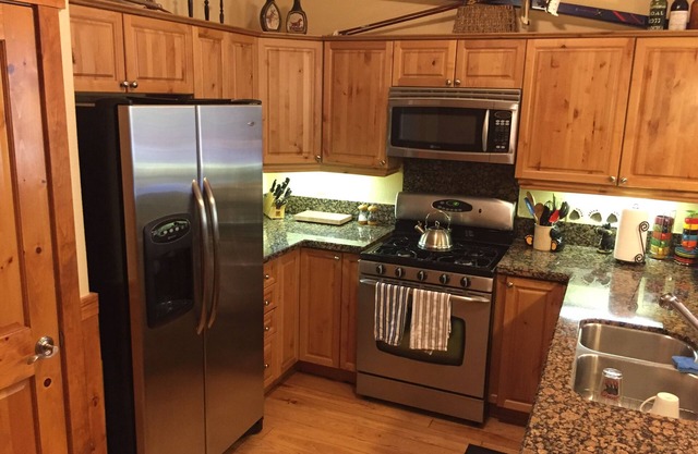 Beautiful upstairs condo