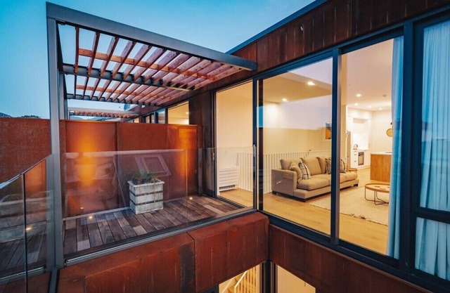 Beautiful Urban Apartment 1