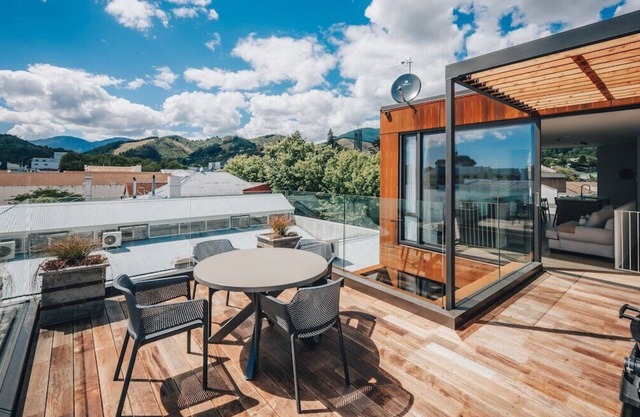 Beautiful Urban Apartment 3