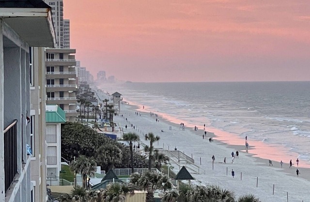 Beautiful 4 Bedroom 3 Bath Ocean front condo Daytona Beach Shores.