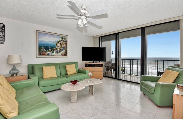 Beautiful two bedroom condo