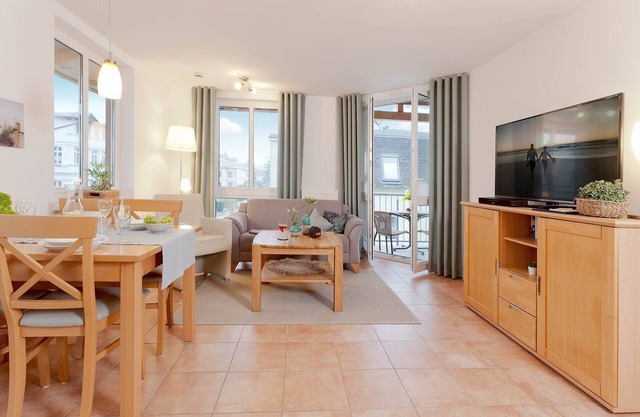Beautiful vacation apartment in Ahlbeck with balcony - only 100 m to the beach