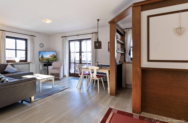 Beautiful vacation apartment Kathi with mountain view in Wallgau