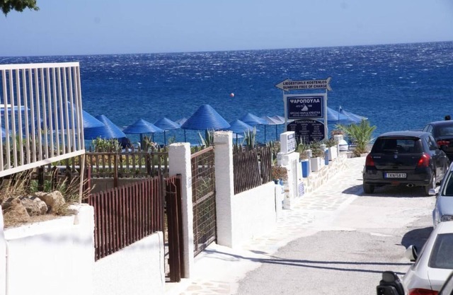 Beautiful vacation home on the beach with sea view