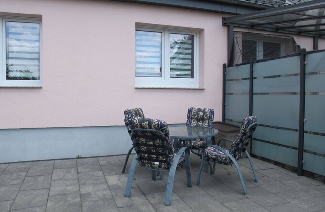 Beautiful villa for 4 guests with WIFI, TV, terrace and parking