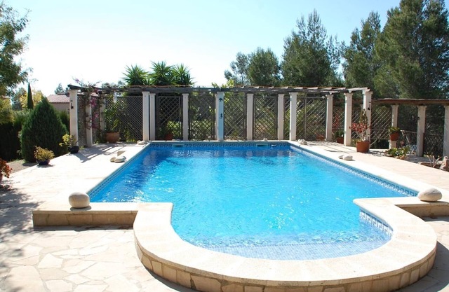 Beautiful villa with private pool in the middle of nature.