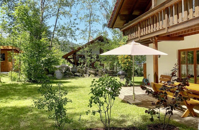 Beautiful villa for 7 guests with WIFI, TV, terrace, pets allowed and parking