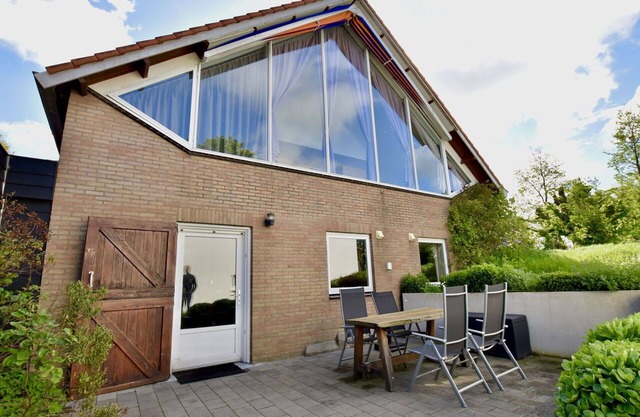 Beautiful villa for 4 people with WIFI, TV, terrace, pets allowed and parking