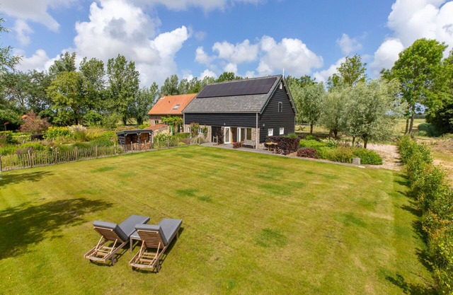 Beautiful villa for 4 guests with WIFI, TV, terrace, panoramic view and parking