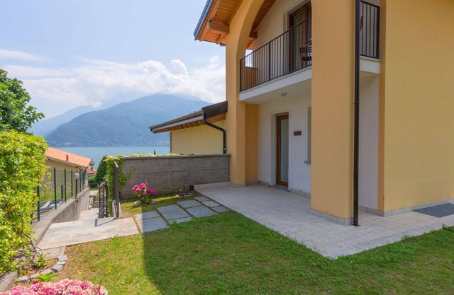 Beautiful villa for 5 guests with WIFI, TV and patio