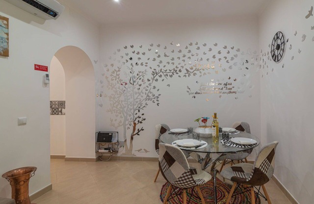 Beautiful villa for 6 guests with A/C, WIFI, TV, patio and parking