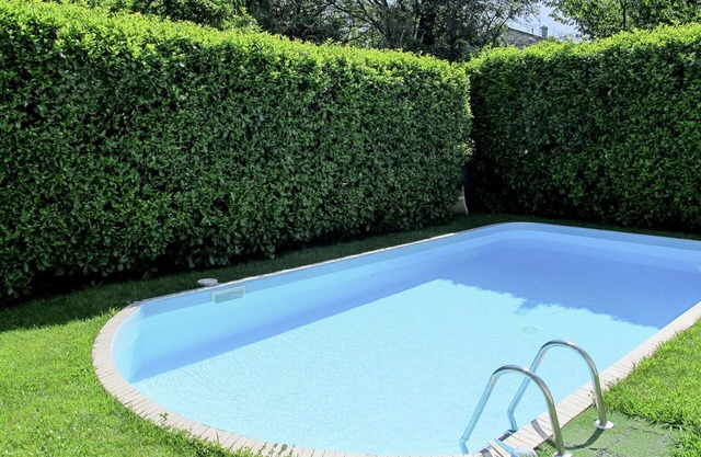 Beautiful villa for 6 guests with WIFI, private pool, TV, patio, pets allowed and parking