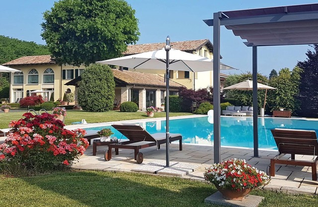 Beautiful villa for 8 people with A/C, WIFI, private pool, TV, terrace, panoramic view and park...
