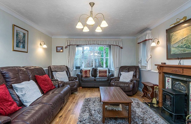 Beautiful villa for 10 people with WIFI, TV, pets allowed and parking