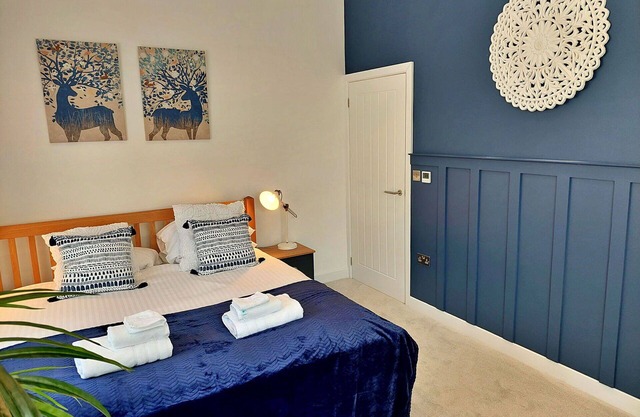 Beautiful villa for 6 people with pool, WIFI, hot tub and parking