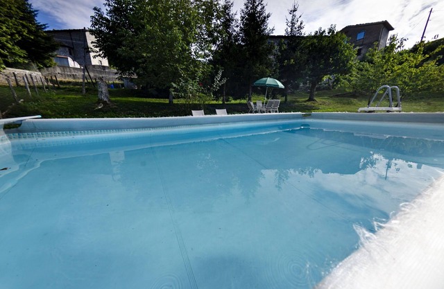 Beautiful villa with private pool, WIFI, TV, patio, pets allowed, panoramic view and parking