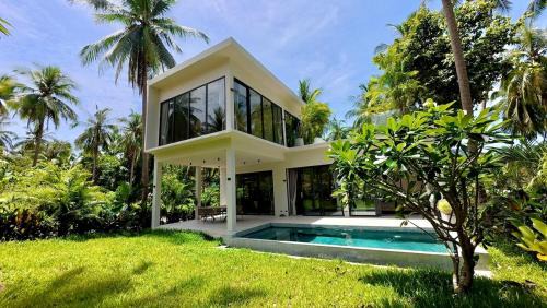 Beautiful villa with pool