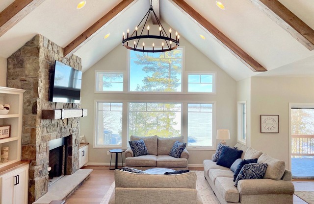 Beautiful waterfront lake home on Round Lake - connected to Gull Lake Chain!