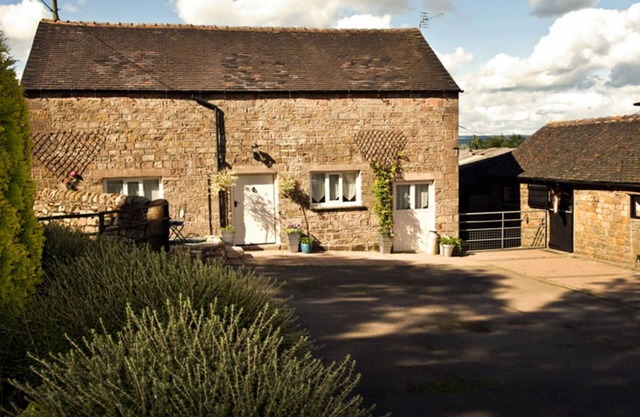 Beautifully converted former Dairy situated in the delightful rural countryside